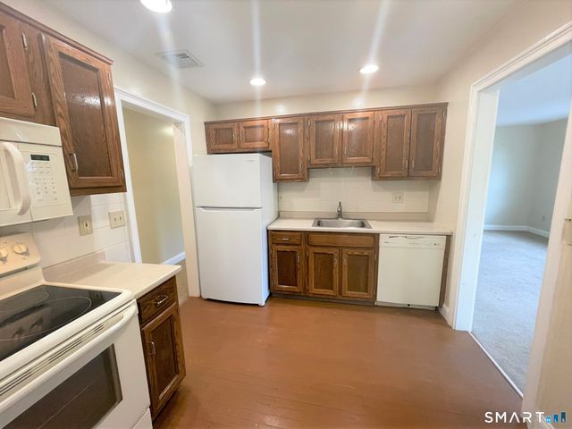 166 Old Brookfield Road 7A5, Danbury, CT 06811