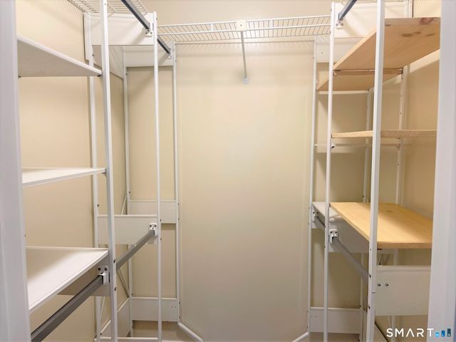 166 Old Brookfield Road 7A5, Danbury, CT 06811