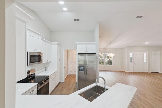 3919 PLANTATION BOULEVARD, Leesburg, FL 34748