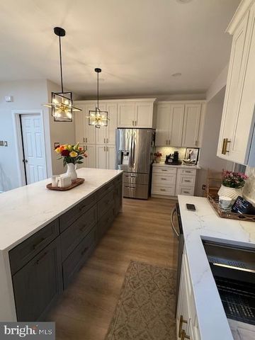 45525 GRAND CENTRAL SQ, Sterling, VA 20166