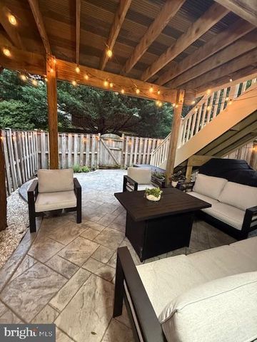 45525 GRAND CENTRAL SQ, Sterling, VA 20166