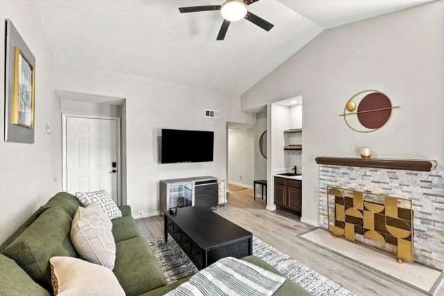 9801 Royal Lane 202, Dallas, TX 75231