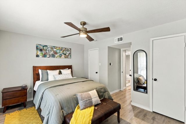 9801 Royal Lane 202, Dallas, TX 75231