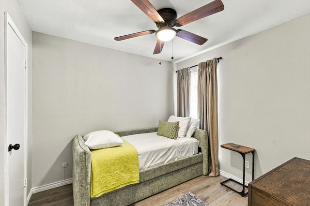 9801 Royal Lane 202, Dallas, TX 75231