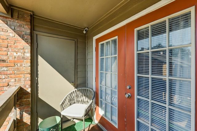 9801 Royal Lane 202, Dallas, TX 75231