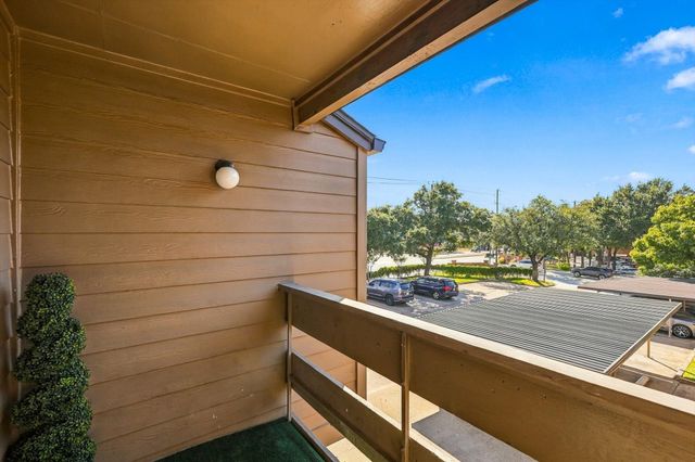 9801 Royal Lane 202, Dallas, TX 75231