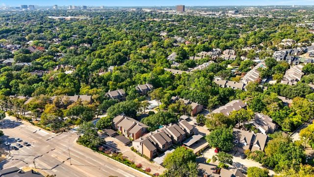 9801 Royal Lane 202, Dallas, TX 75231