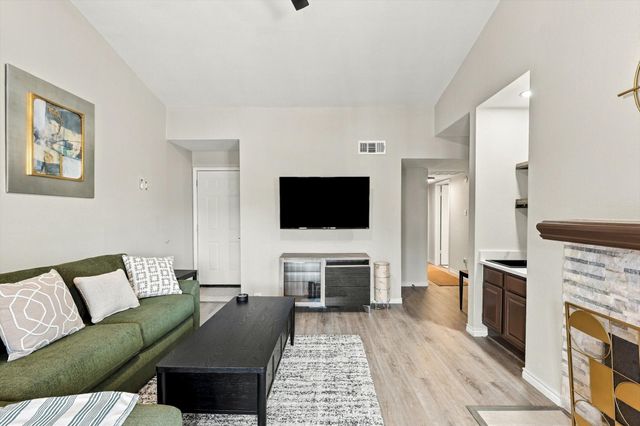 9801 Royal Lane 202, Dallas, TX 75231