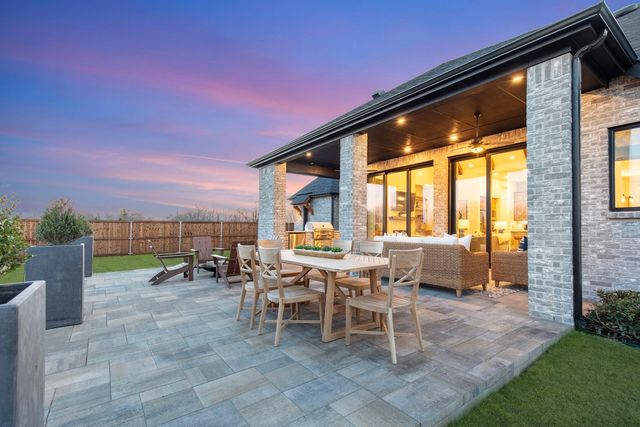 2711 Fawnwood Court, Sherman, TX 75092