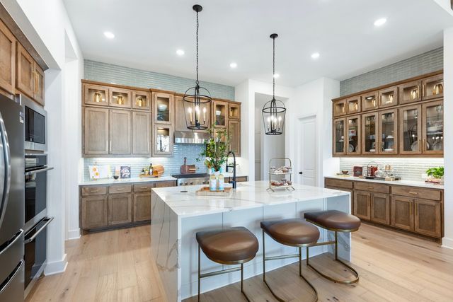 2711 Fawnwood Court, Sherman, TX 75092