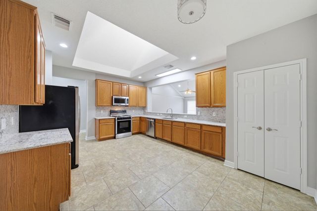 14618 Meredith Gate Circle, Houston, TX 77044