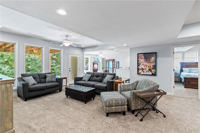 9127 N Evanston Avenue, Kansas City, MO 64157