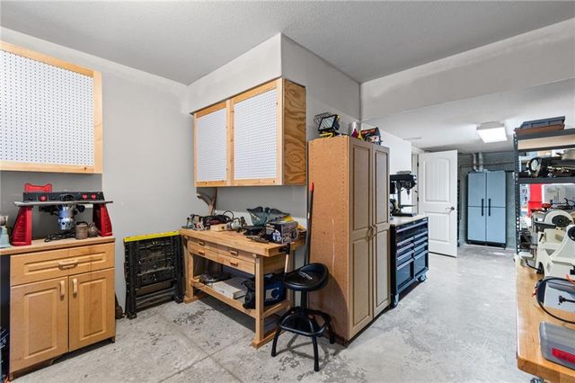 9127 N Evanston Avenue, Kansas City, MO 64157
