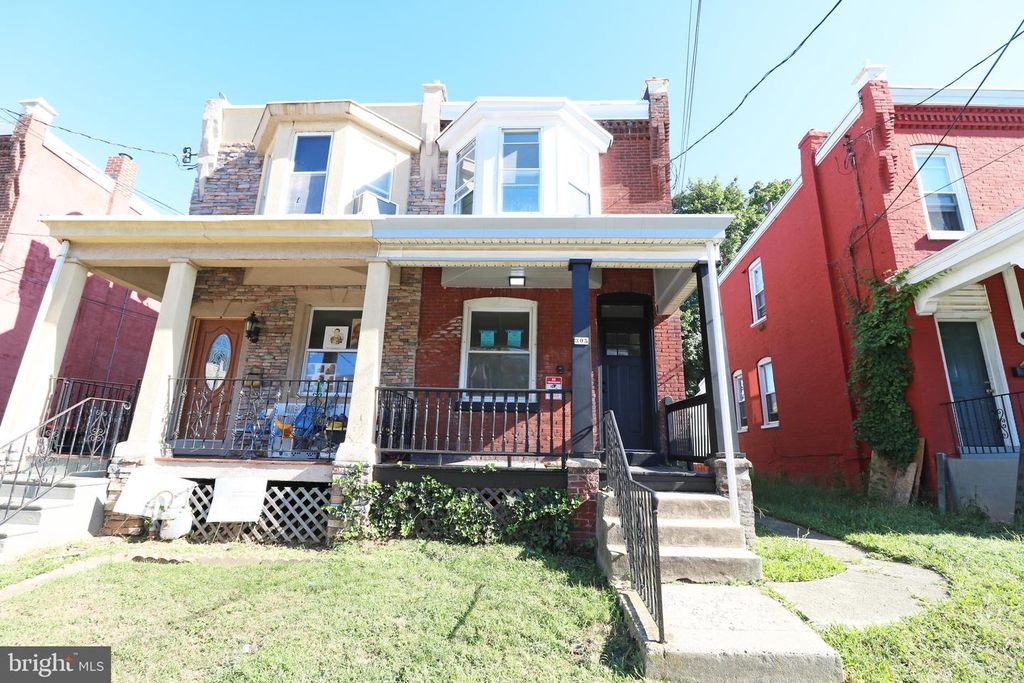 305 E 20TH ST, Chester, PA 19013