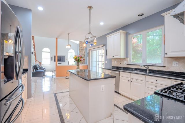 20 Forest Lane, Monroe, NJ 08831