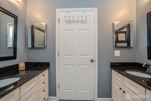 20 Forest Lane, Monroe, NJ 08831