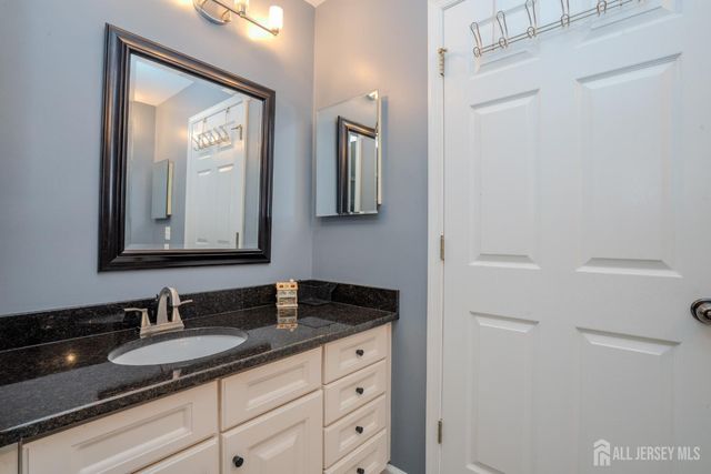 20 Forest Lane, Monroe, NJ 08831