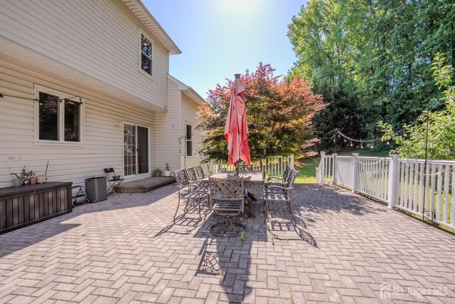 20 Forest Lane, Monroe, NJ 08831