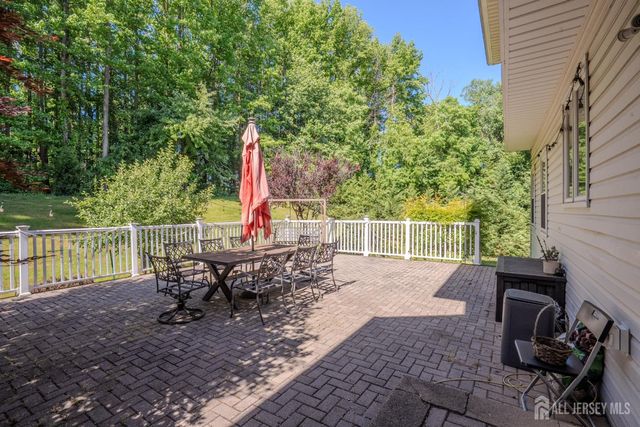 20 Forest Lane, Monroe, NJ 08831