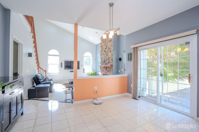 20 Forest Lane, Monroe, NJ 08831