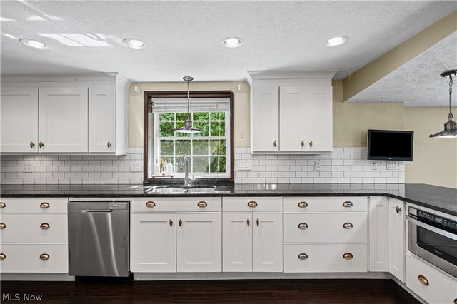 330 Perry Road, Tallmadge, OH 44278