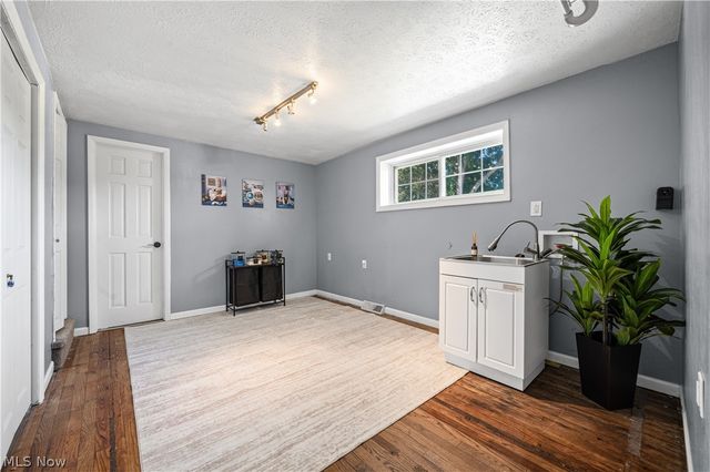 330 Perry Road, Tallmadge, OH 44278