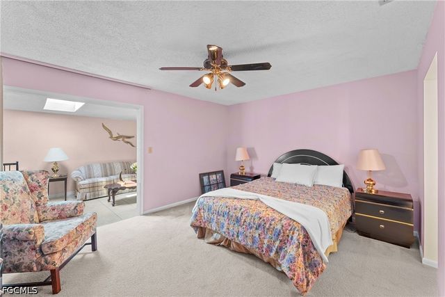 9712 Maplecrest CIR, Lehigh Acres, FL 33936