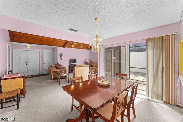 9712 Maplecrest CIR, Lehigh Acres, FL 33936