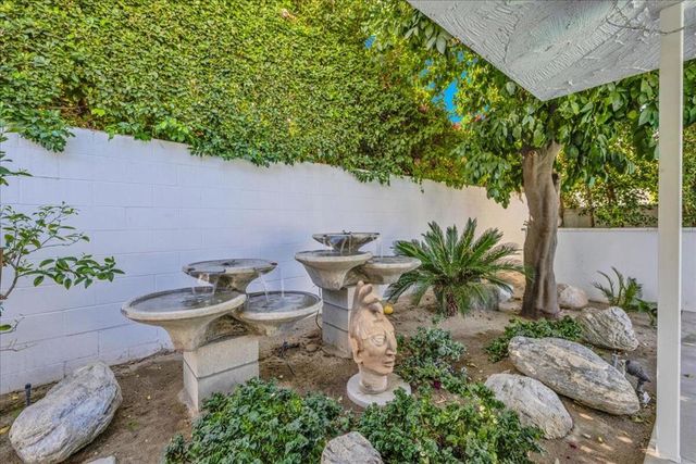 2027 S Toledo Avenue, Palm Springs, CA 92264