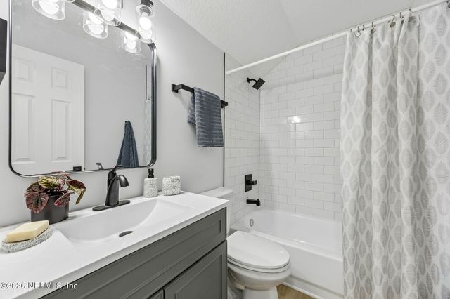 3817 MICHAELS LANDING Circle, Jacksonville, FL 32224