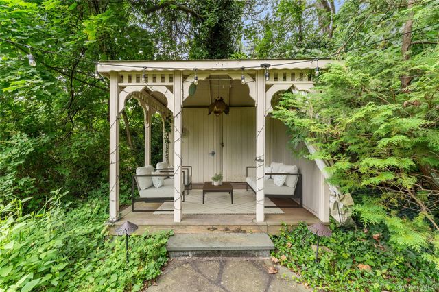 989 Route 9W S, Nyack, NY 10960