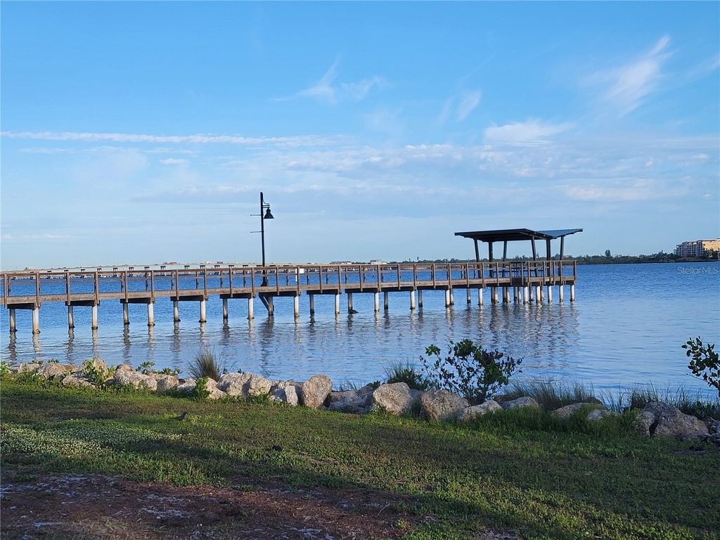 Image 18 of property listing at 516 1ST AVENUE E, Bradenton, FL 34208