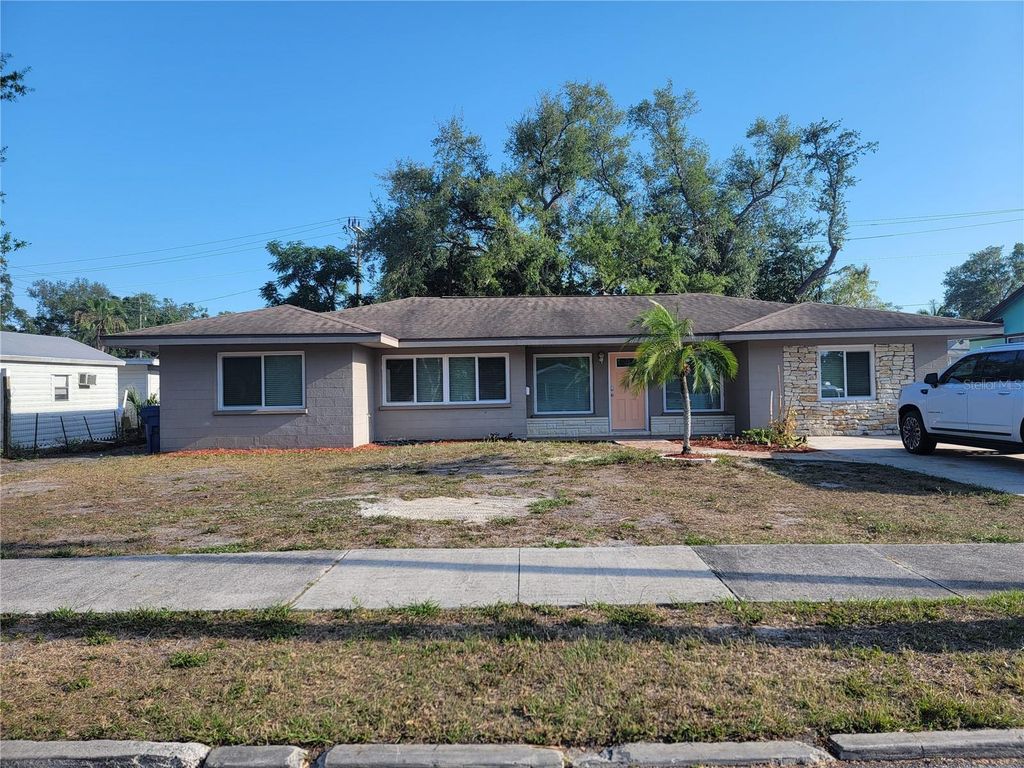 Image 35 of property listing at 516 1ST AVENUE E, Bradenton, FL 34208