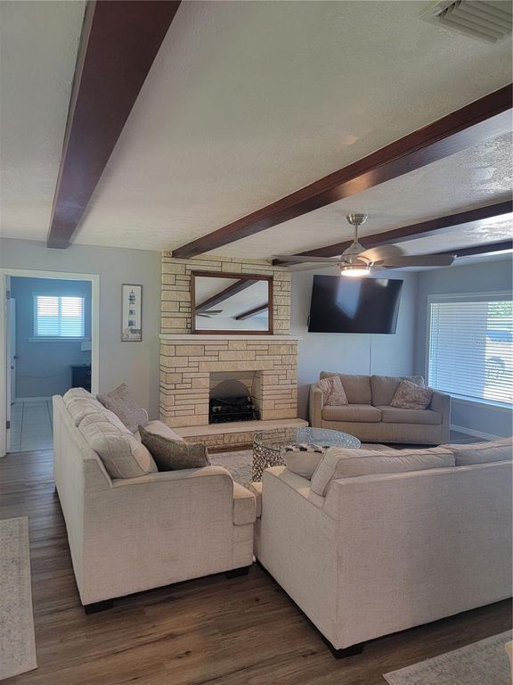 Image 40 of property listing at 516 1ST AVENUE E, Bradenton, FL 34208