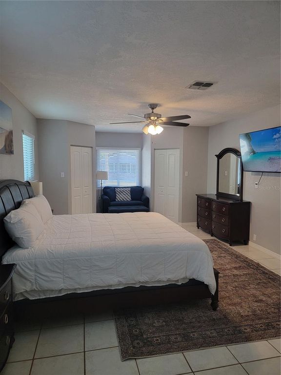 Image 44 of property listing at 516 1ST AVENUE E, Bradenton, FL 34208
