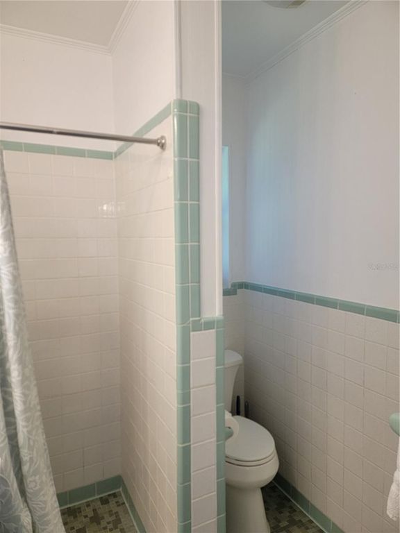 Image 45 of property listing at 516 1ST AVENUE E, Bradenton, FL 34208