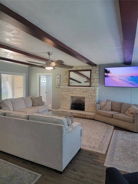 Image 47 of property listing at 516 1ST AVENUE E, Bradenton, FL 34208