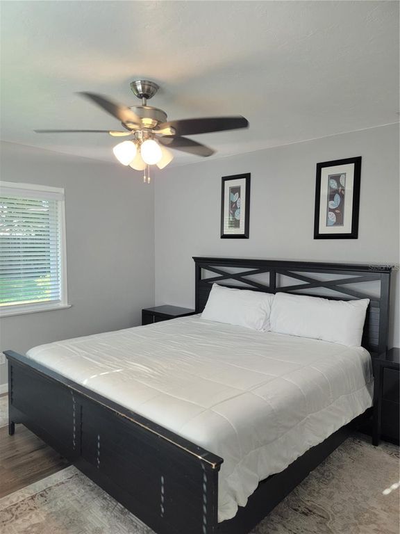 Image 65 of property listing at 516 1ST AVENUE E, Bradenton, FL 34208