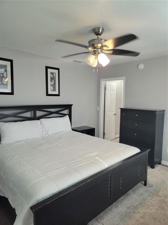 Image 66 of property listing at 516 1ST AVENUE E, Bradenton, FL 34208