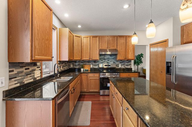2430 Golf Drive, Woodbury, MN 55129