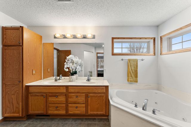 2430 Golf Drive, Woodbury, MN 55129