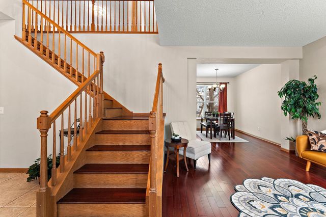 2430 Golf Drive, Woodbury, MN 55129