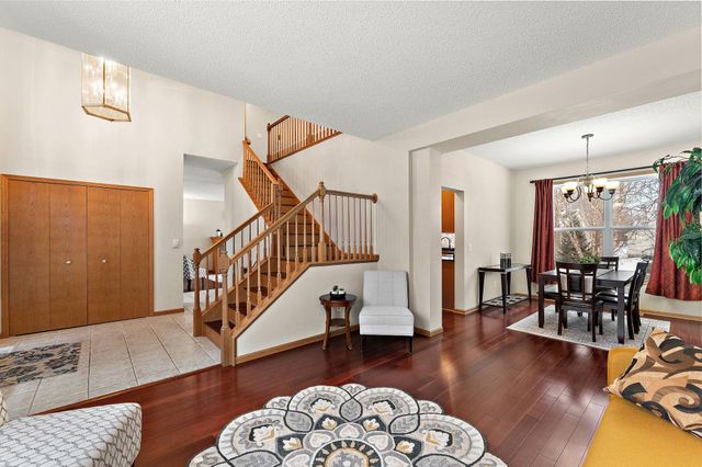 2430 Golf Drive, Woodbury, MN 55129