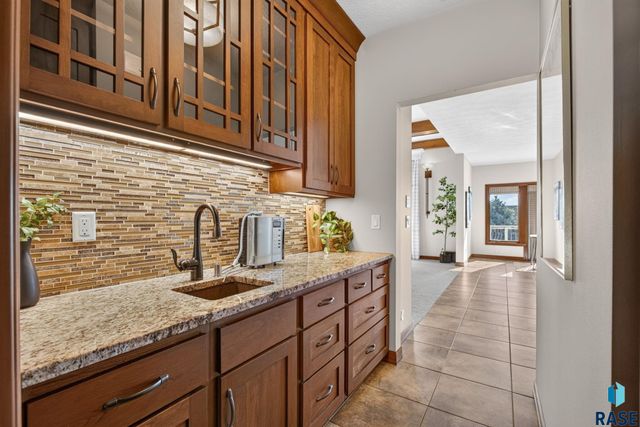 3001 W Old Yankton Rd Road, Sioux Falls, SD 57108
