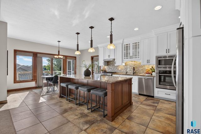3001 W Old Yankton Rd Road, Sioux Falls, SD 57108