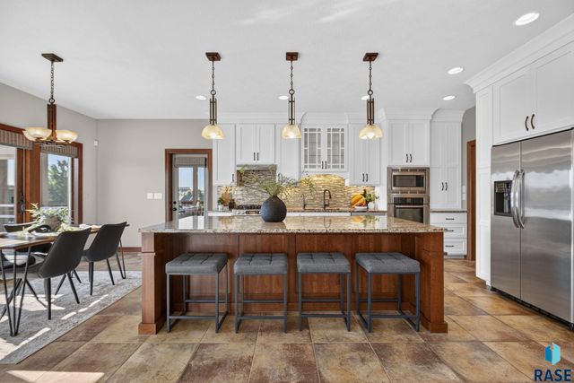 3001 W Old Yankton Rd Road, Sioux Falls, SD 57108