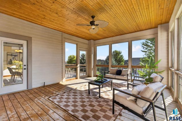 3001 W Old Yankton Rd Road, Sioux Falls, SD 57108