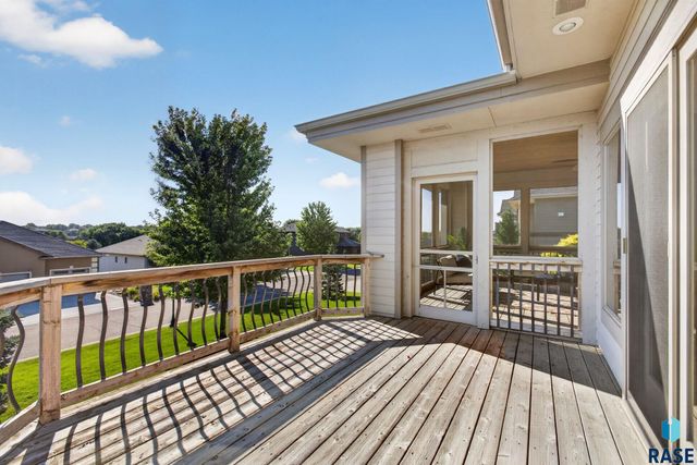 3001 W Old Yankton Rd Road, Sioux Falls, SD 57108