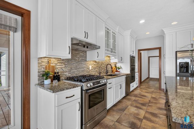 3001 W Old Yankton Rd Road, Sioux Falls, SD 57108