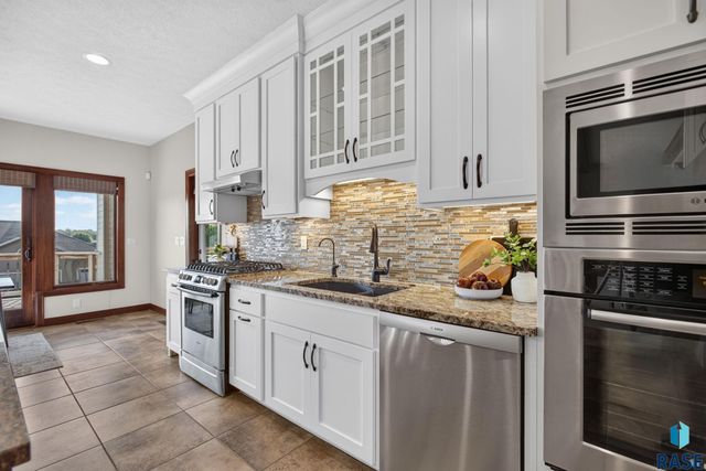 3001 W Old Yankton Rd Road, Sioux Falls, SD 57108
